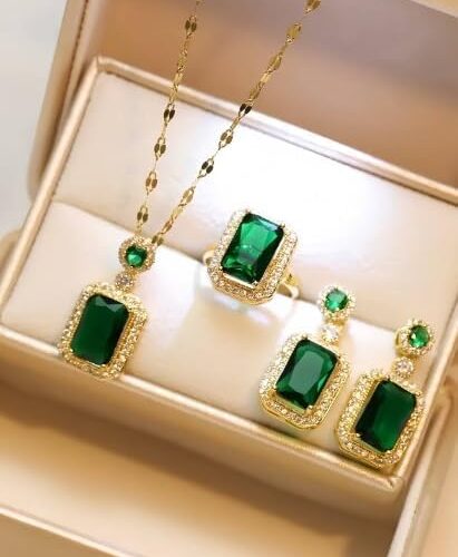 4-Piece Luxury Square Jewellery Set | Rhinestone Necklace, Bracelet, Ring & Earrings for Women